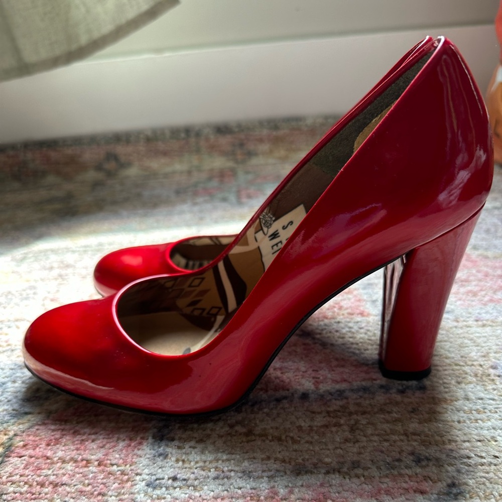 Stuart weitzman red pump